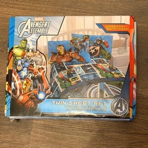 Marvel Avengers Twin Sheet Set - Blue, Red, Green